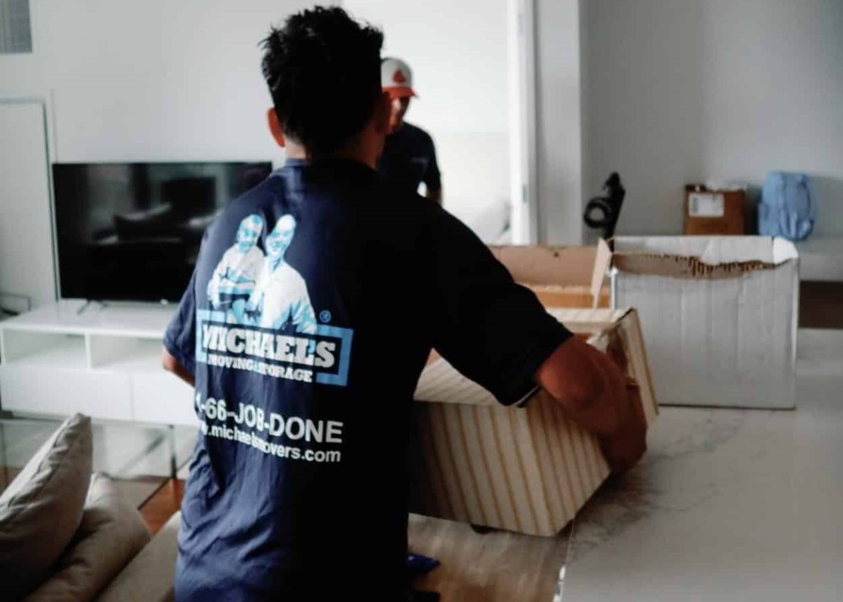 Walpole MA Furniture Delivery Moving Services